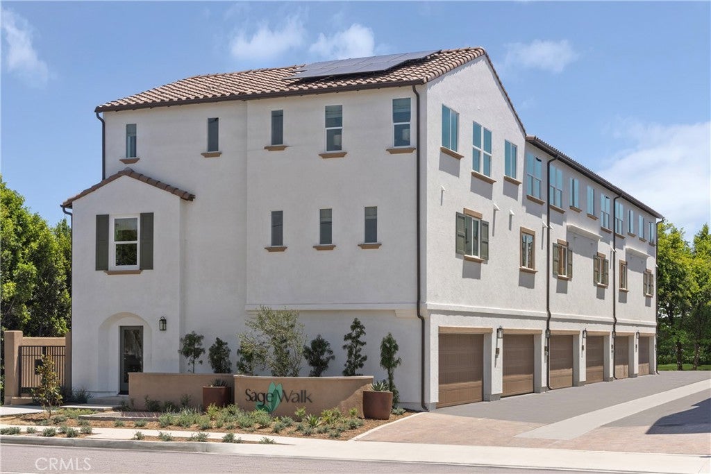 Photo of Listing #OC25246299