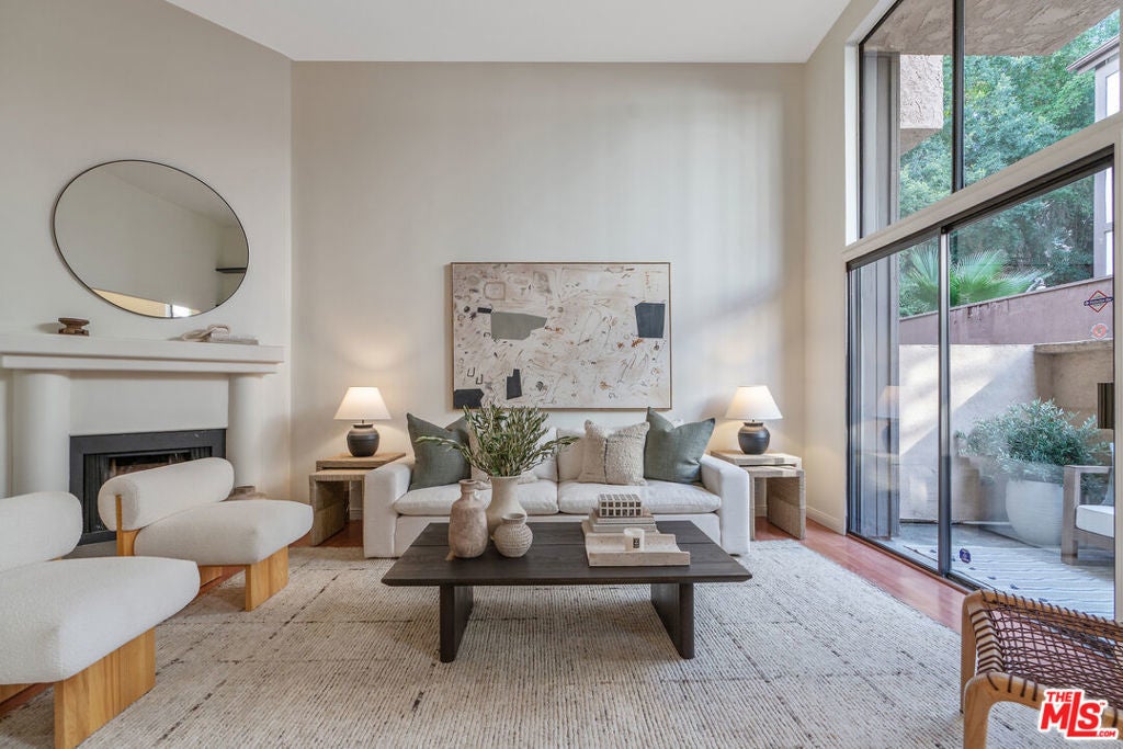 Photo of Listing #25609933