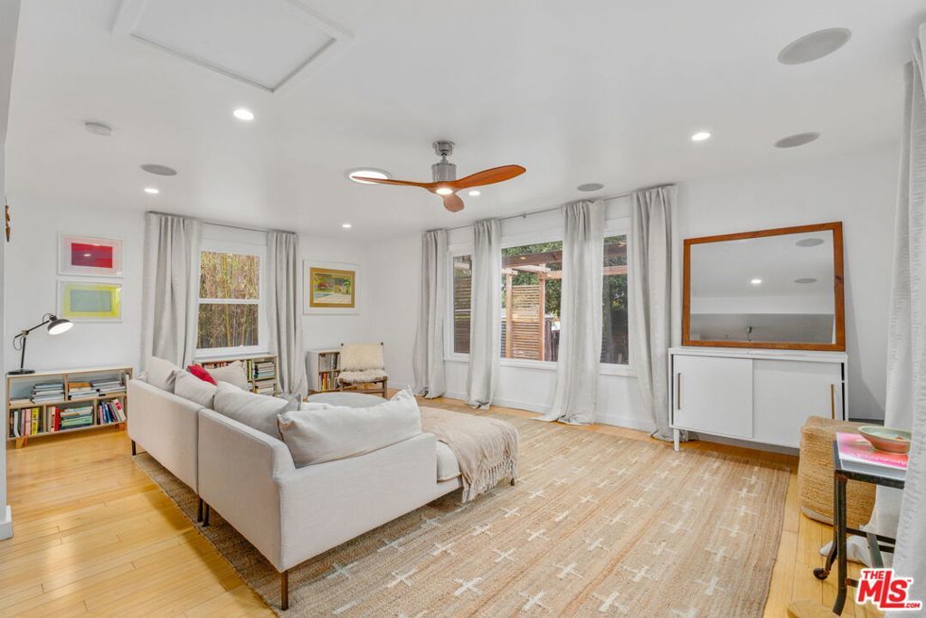 Photo of Listing #25609865