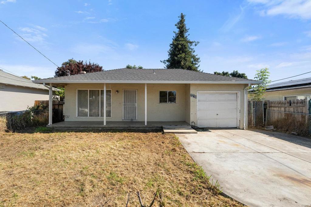2210 Menalto Avenue, East Palo Alto