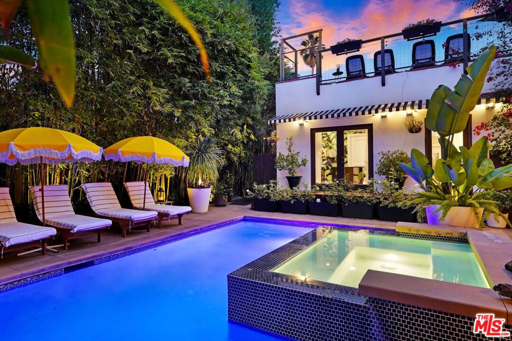 Photo of Listing #25608221