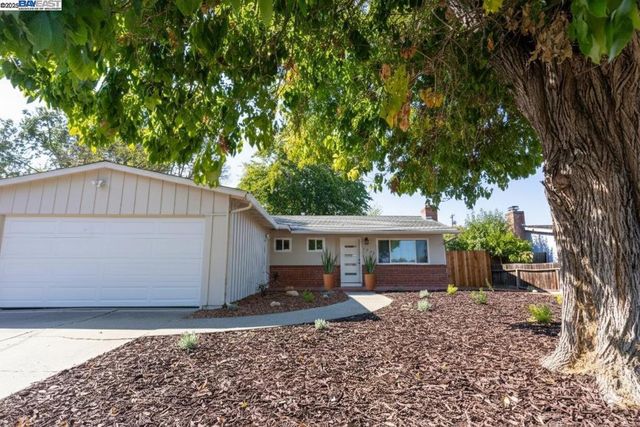1351 Cypress Dr, Concord