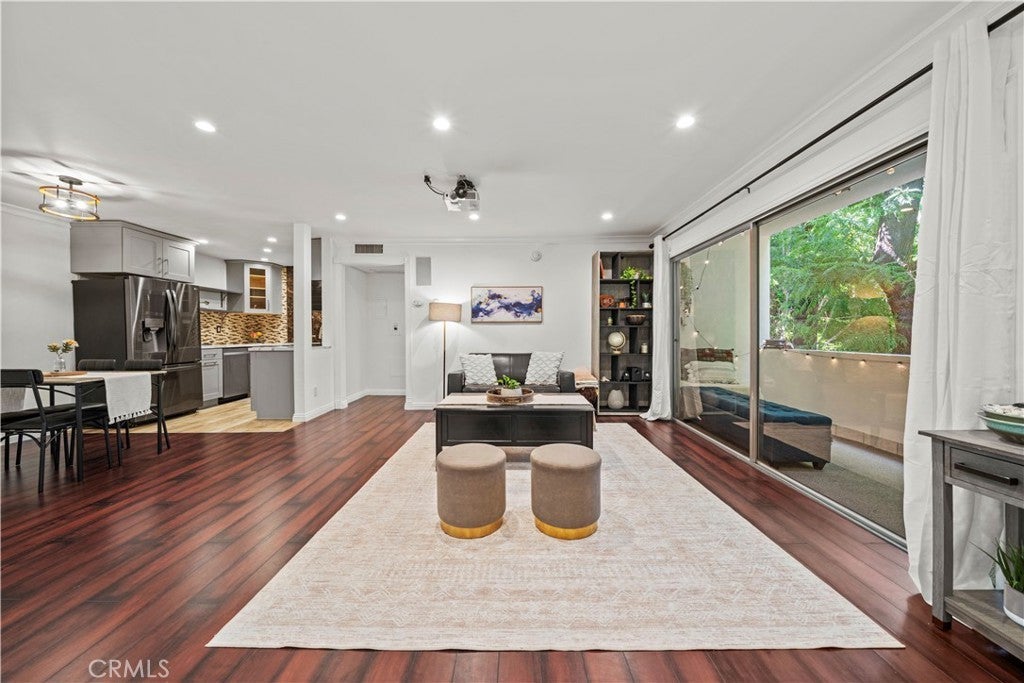 Photo of Listing #SR25246449