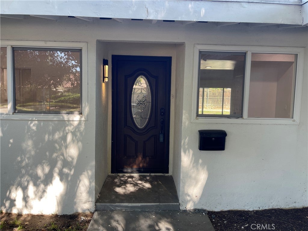 20617 Schoenborn, Winnetka