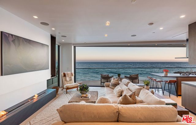 18954 Pacific Coast Highway, Malibu