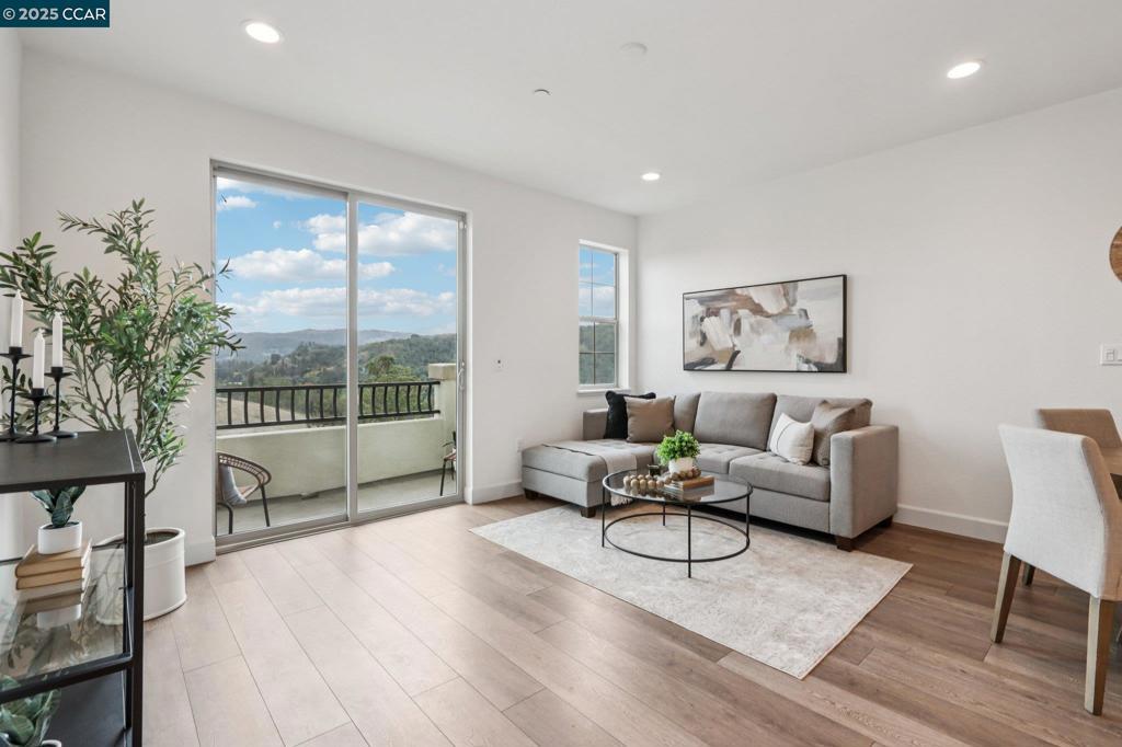 Photo of Listing #41115742