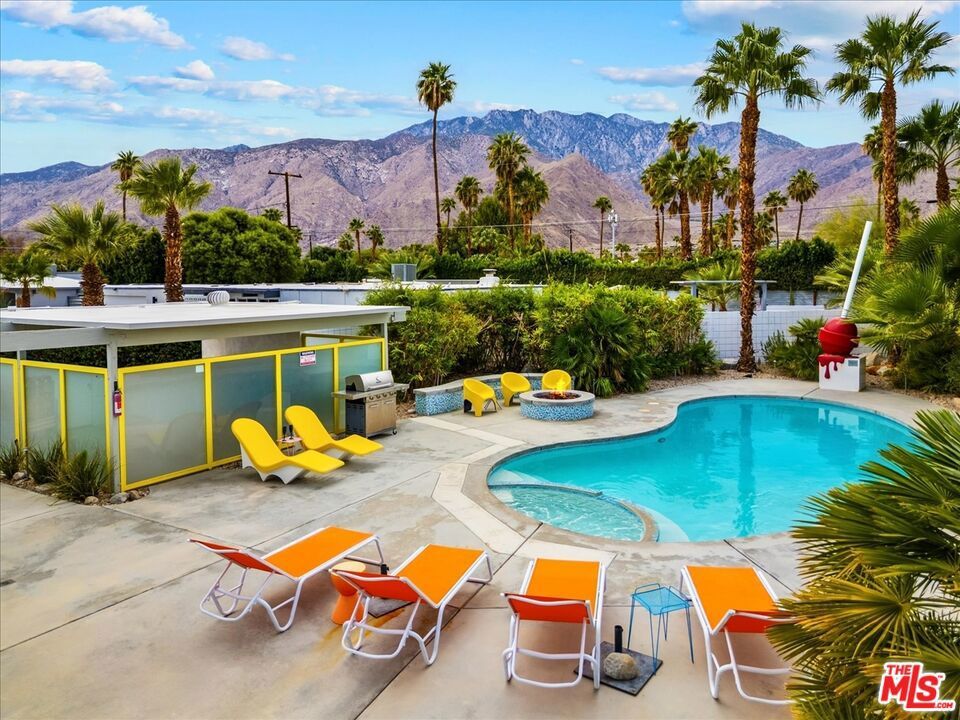 888 Janet Circle, Palm Springs
