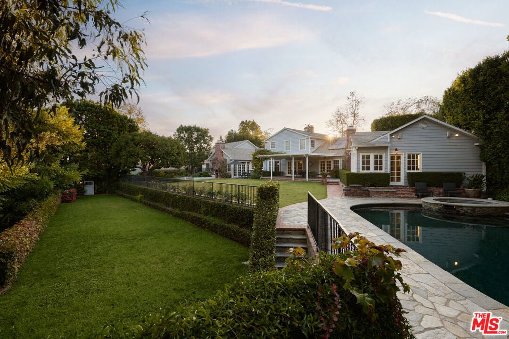 Photo of Listing #25608419