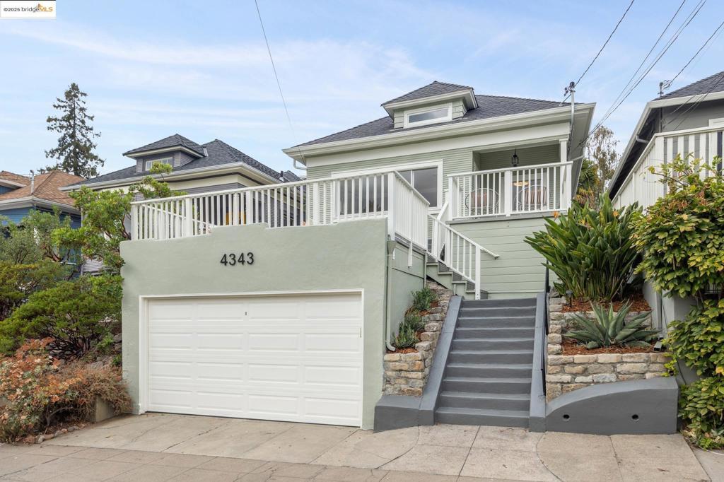 4343 Howe Street, Oakland