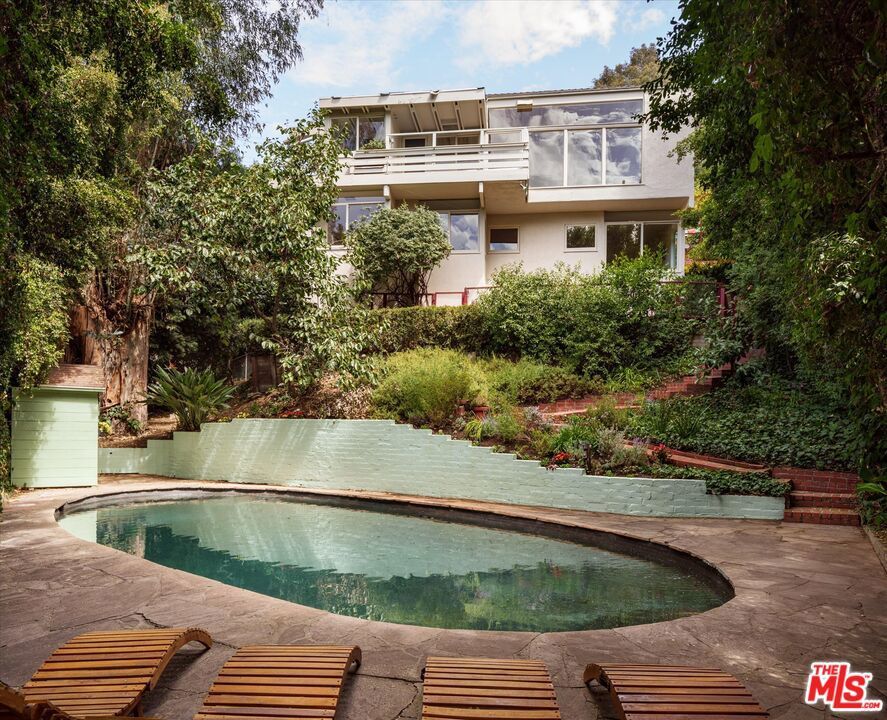 Photo of Listing #25610469