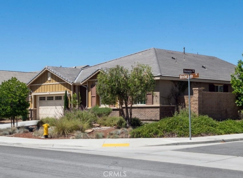 Photo of Listing #SW25246455