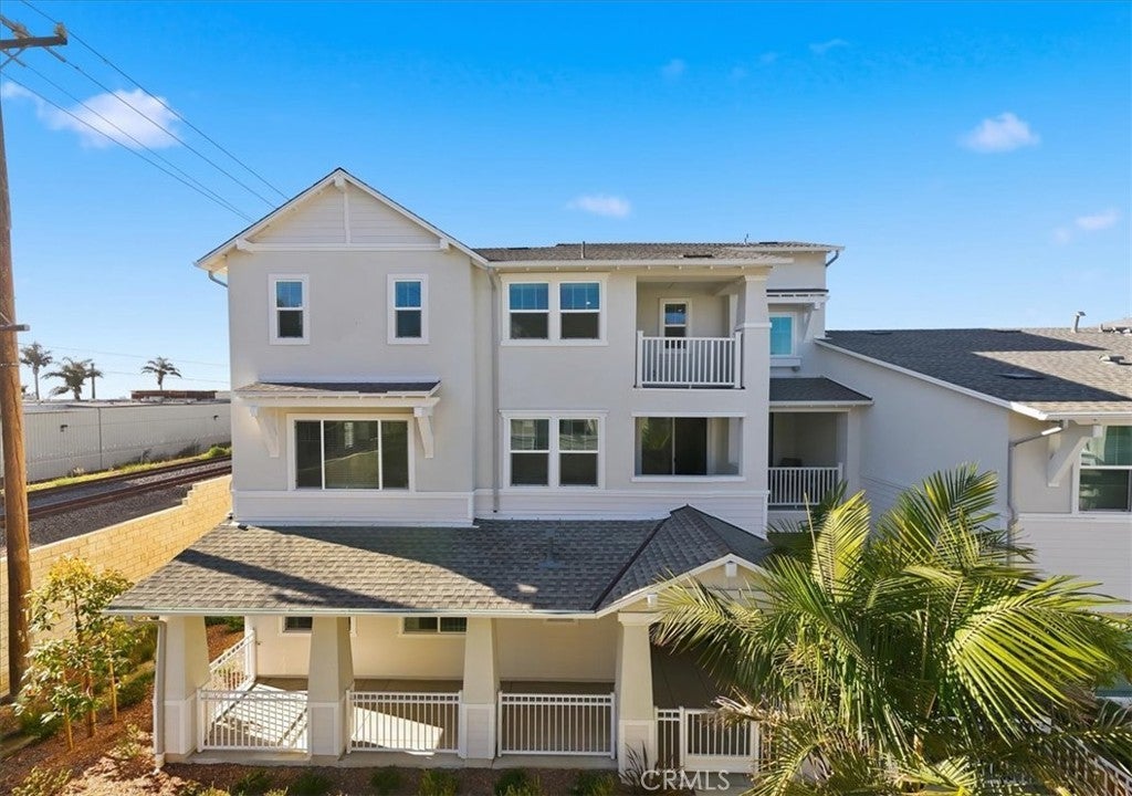 Photo of Listing #IV25247210