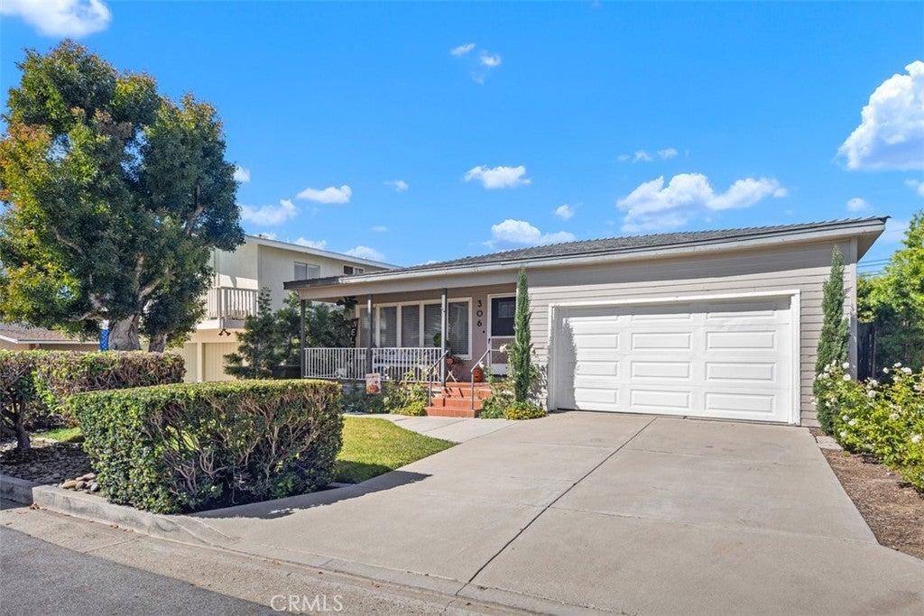 Photo of Listing #OC25247027