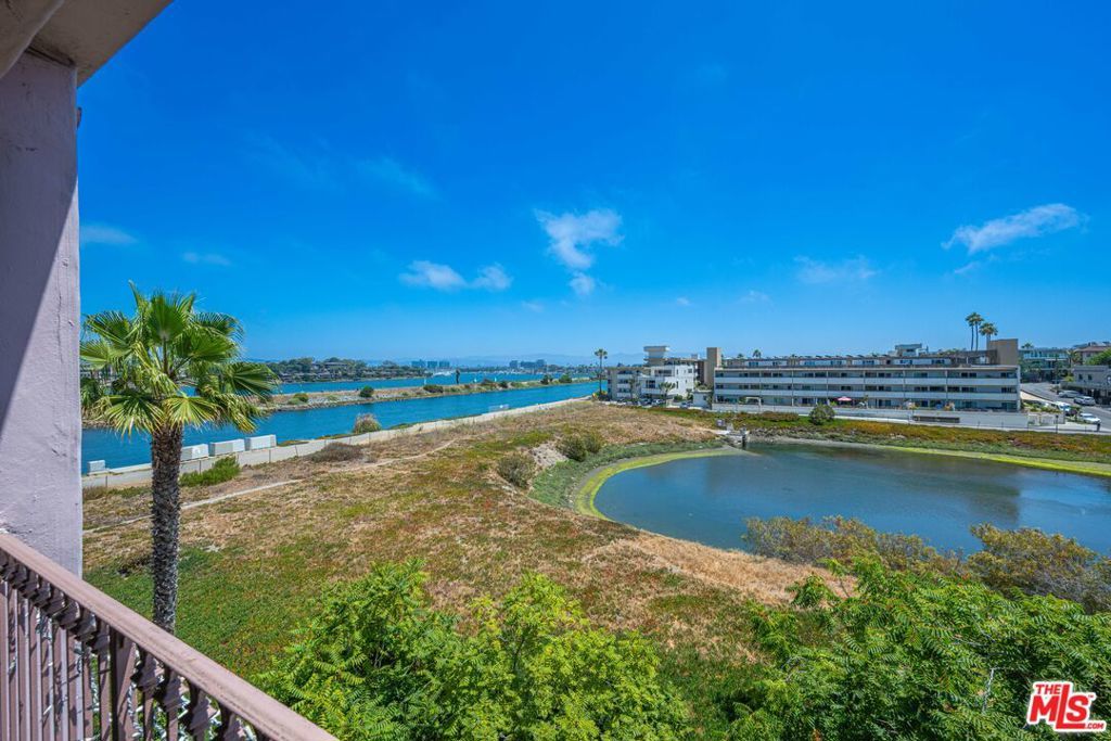 Photo of Listing #25610865