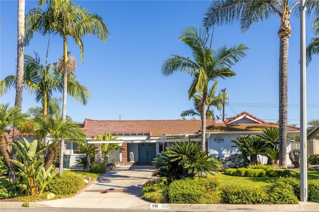 910 Donna Beth Avenue, West Covina