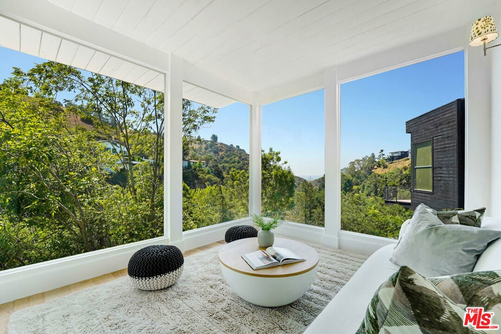 Photo of Listing #25610859