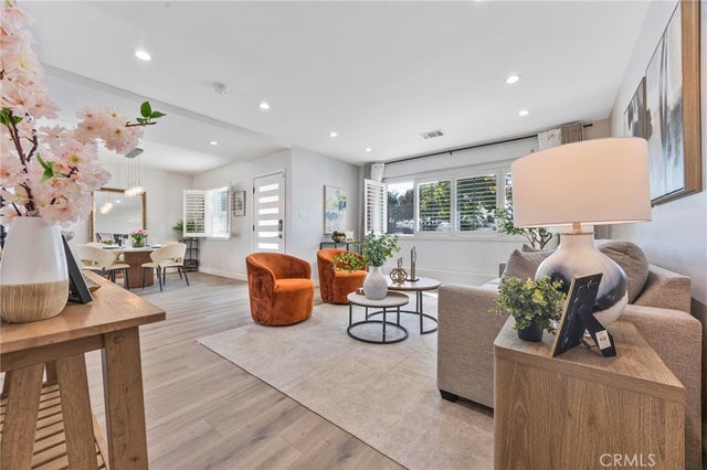 6053 Turnergrove, Lakewood