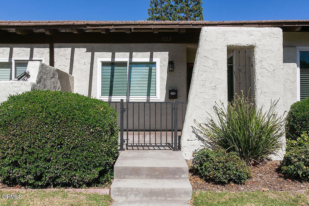 1129 Glenbridge Circle, Westlake Village