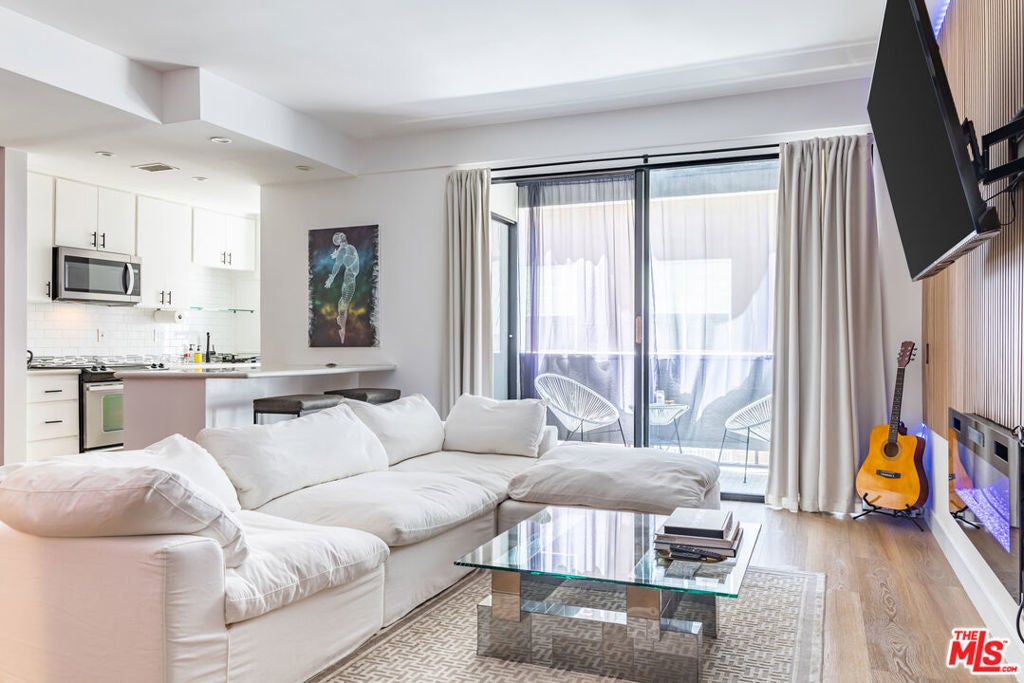 Photo of Listing #25611115