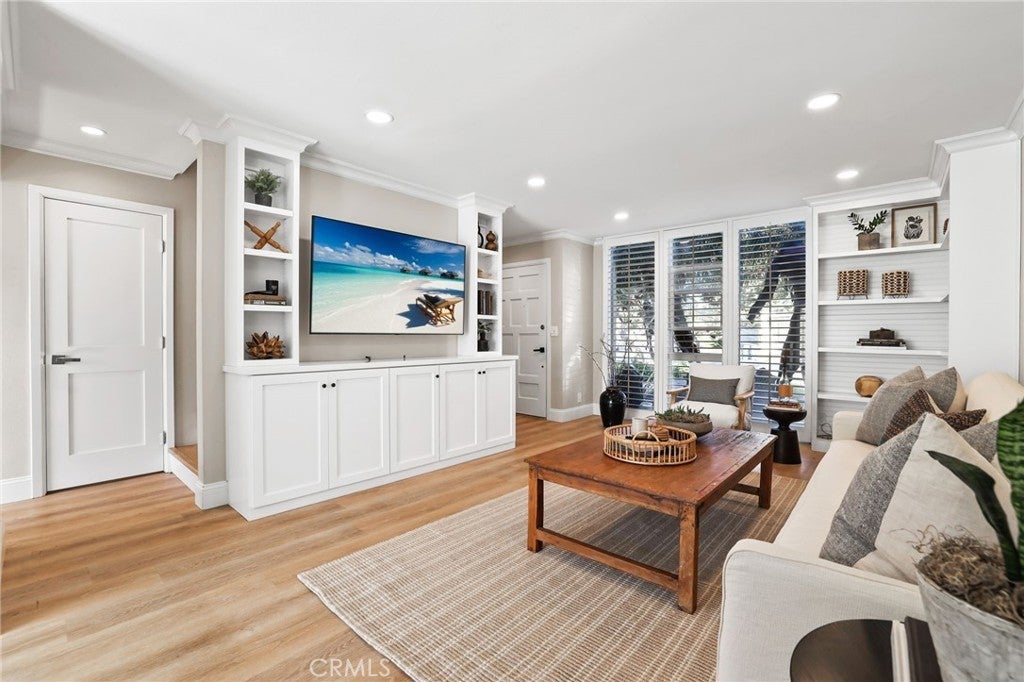 Photo of Listing #NP25244935