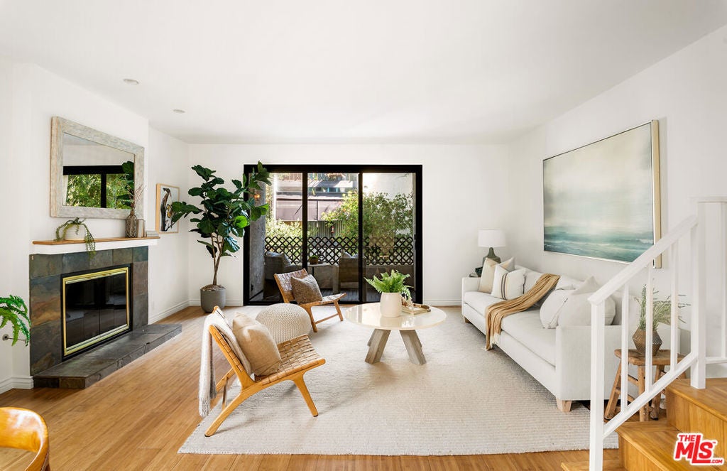 8128 Manitoba Street # 106, Playa Del Rey