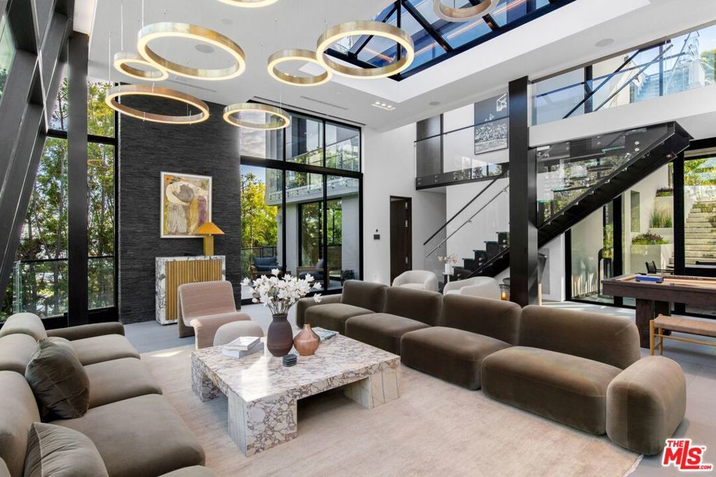 Photo of Listing #25608481