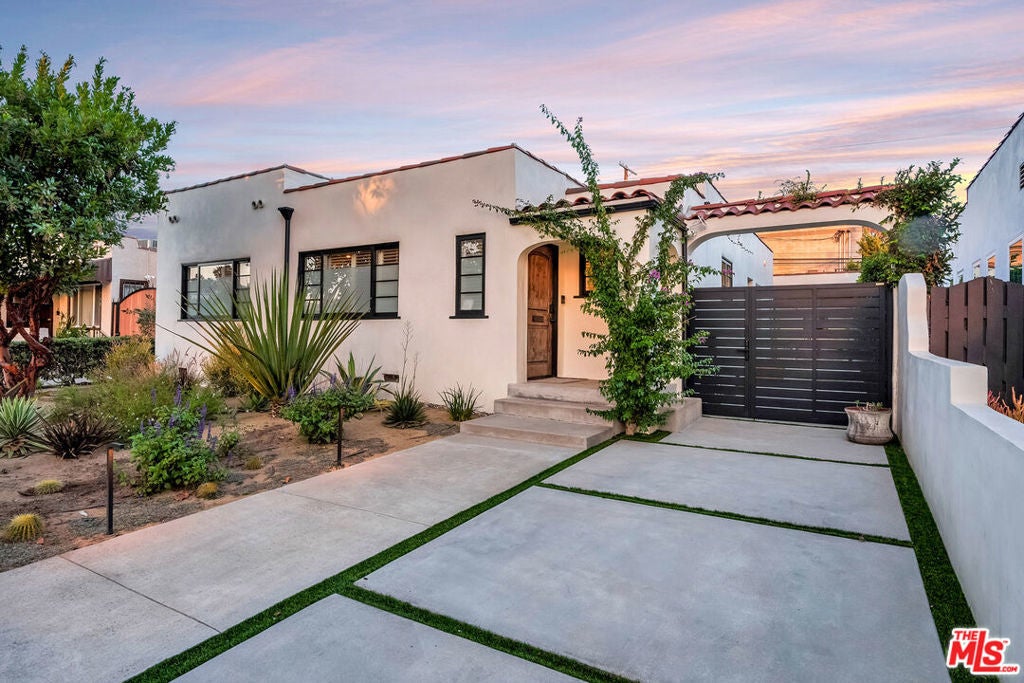 Photo of Listing #25611059