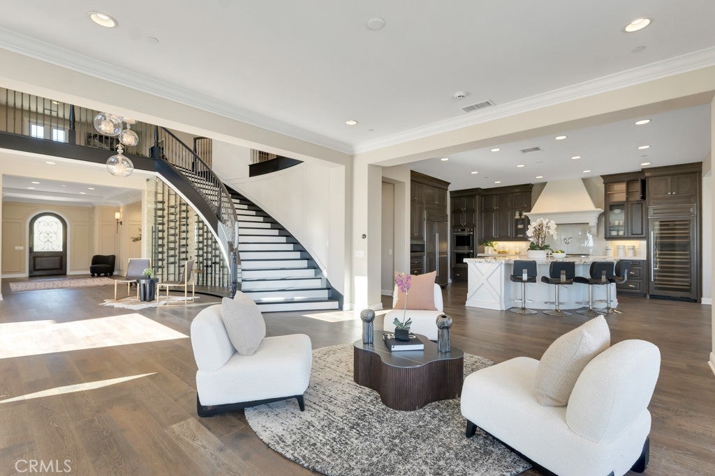 Photo of Listing #PW25248038