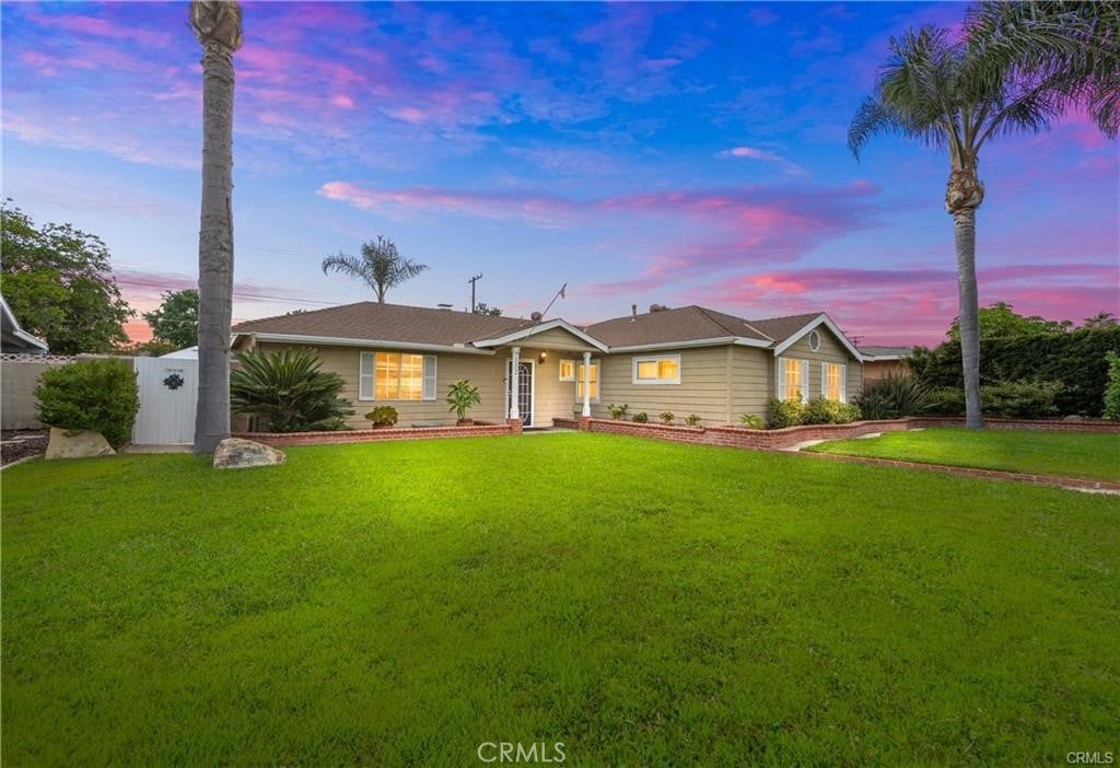 552 S Yorba St, Orange