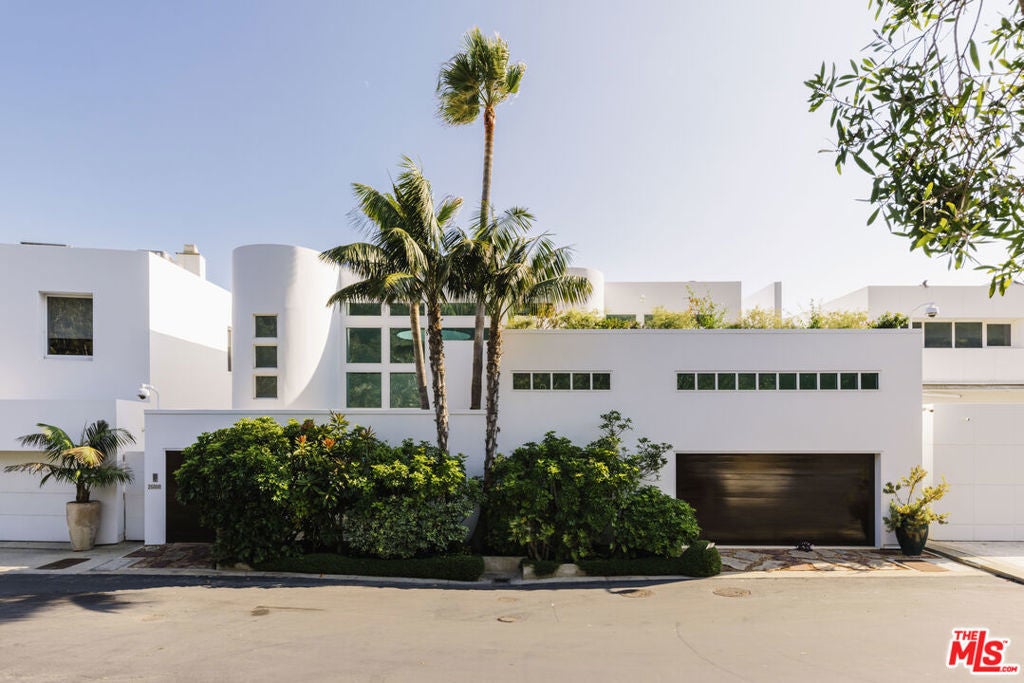 Photo of Listing #25611451