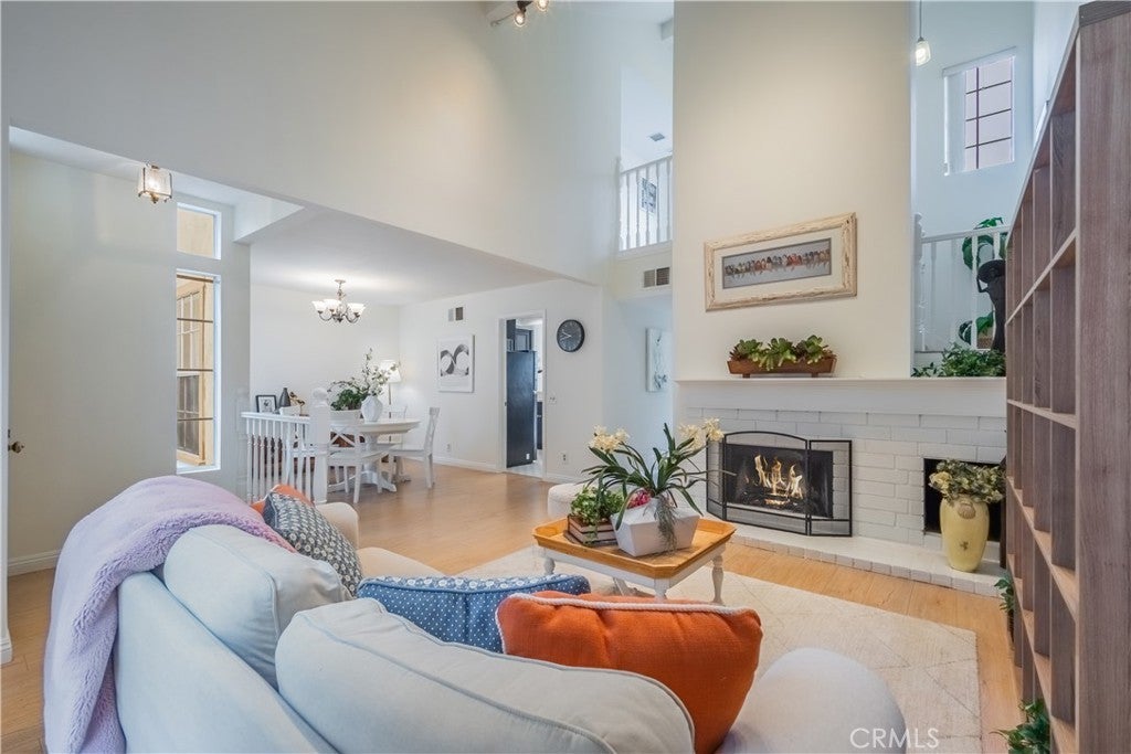 19 Dartmouth, Irvine