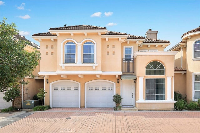 470 W Duarte # B, Arcadia.