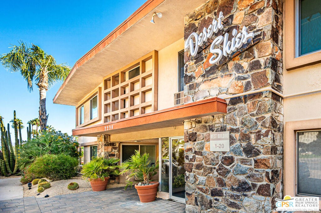 2290 Palm Canyon Drive # 103, Palm Springs