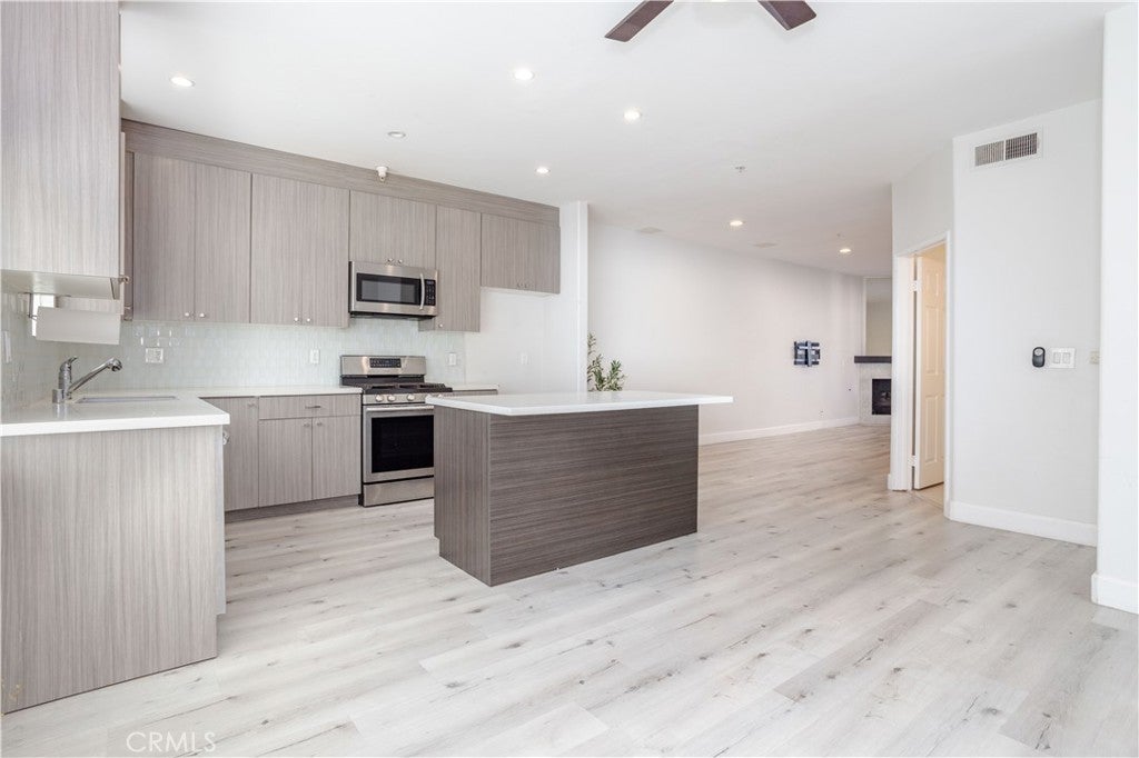 Photo of Listing #SR25249074