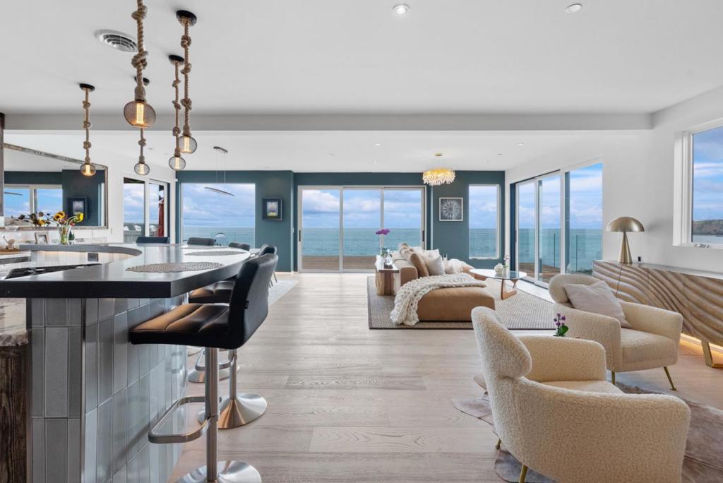 Photo of Listing #ML82024366