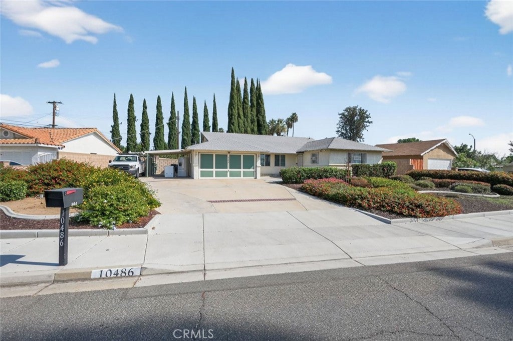 10486 Bonita Avenue, Riverside