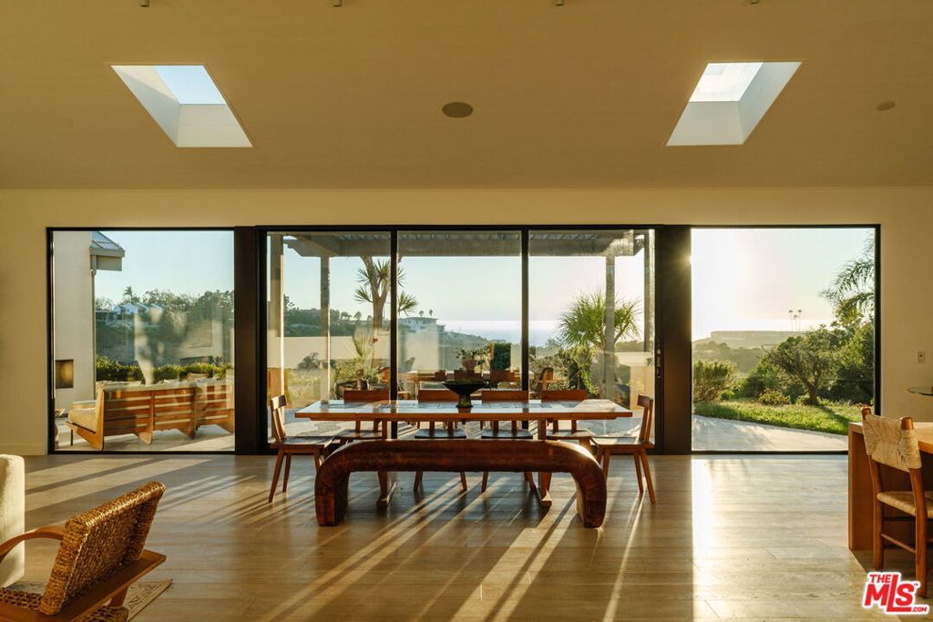 Photo of Listing #25611669