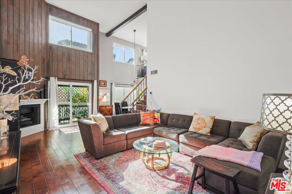 Photo of Listing #25612033