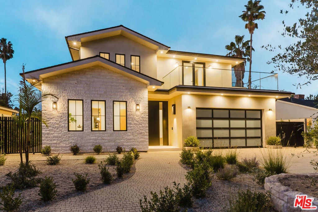 Photo of Listing #25611807