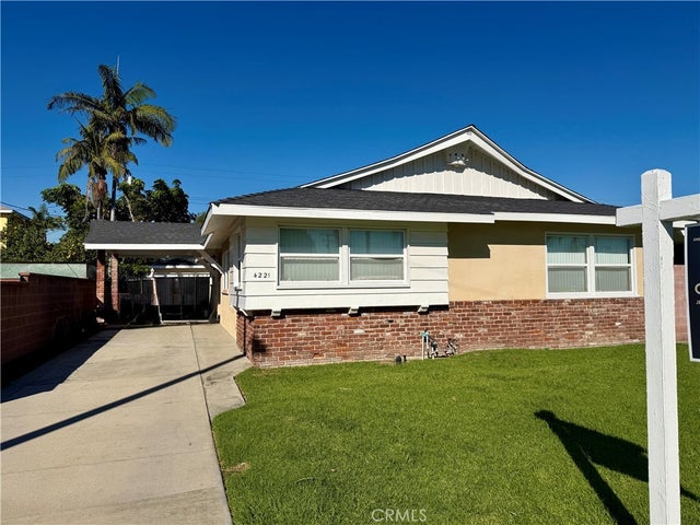 4221 Alvada, Lynwood