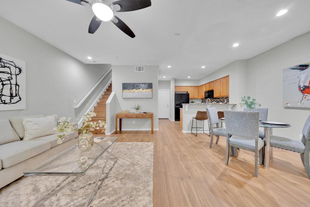 Photo of Listing #PTP2508157