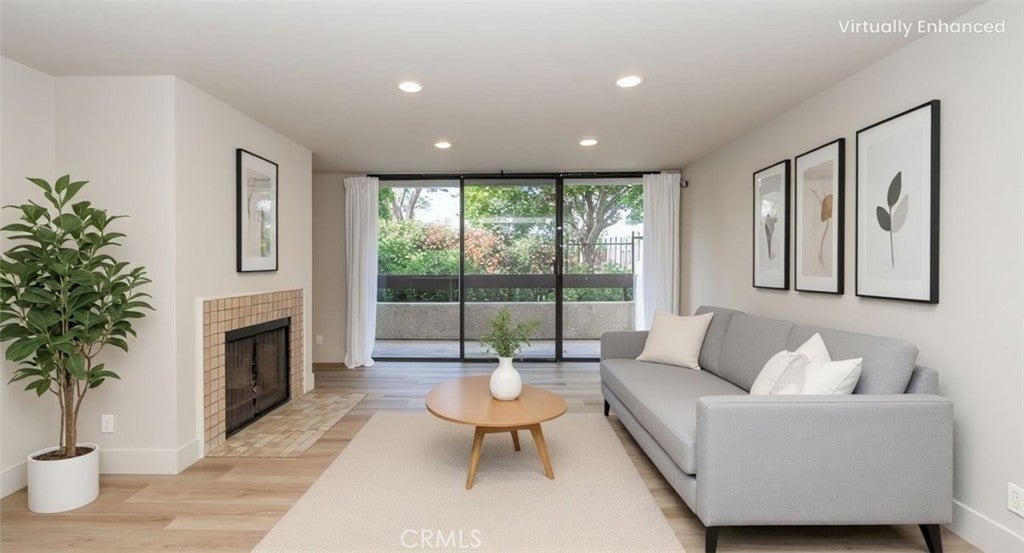 Photo of Listing #SR25248327