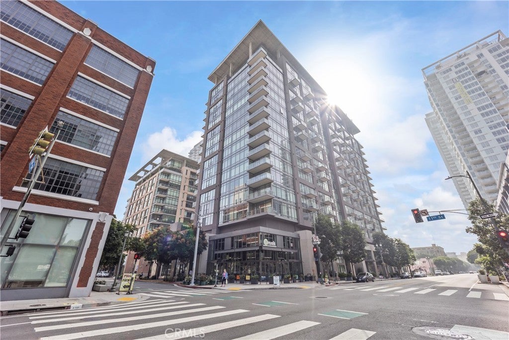 1100 Hope # 1704, Los Angeles