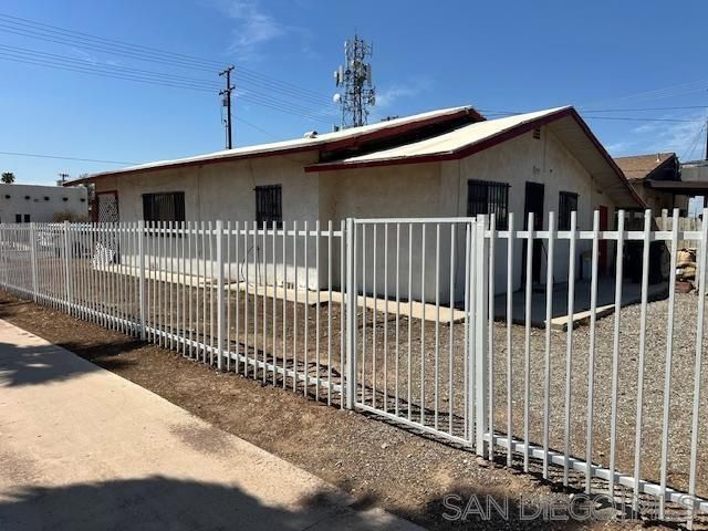 21 E 7 Th St # 1, Calexico