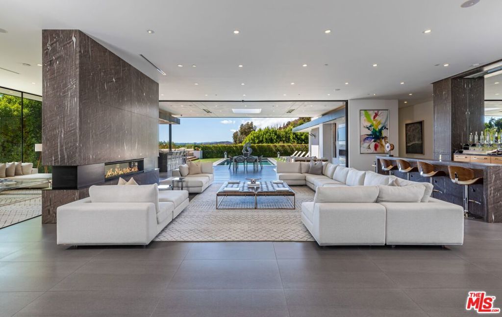 2002 Loma Vista Drive, Beverly Hills