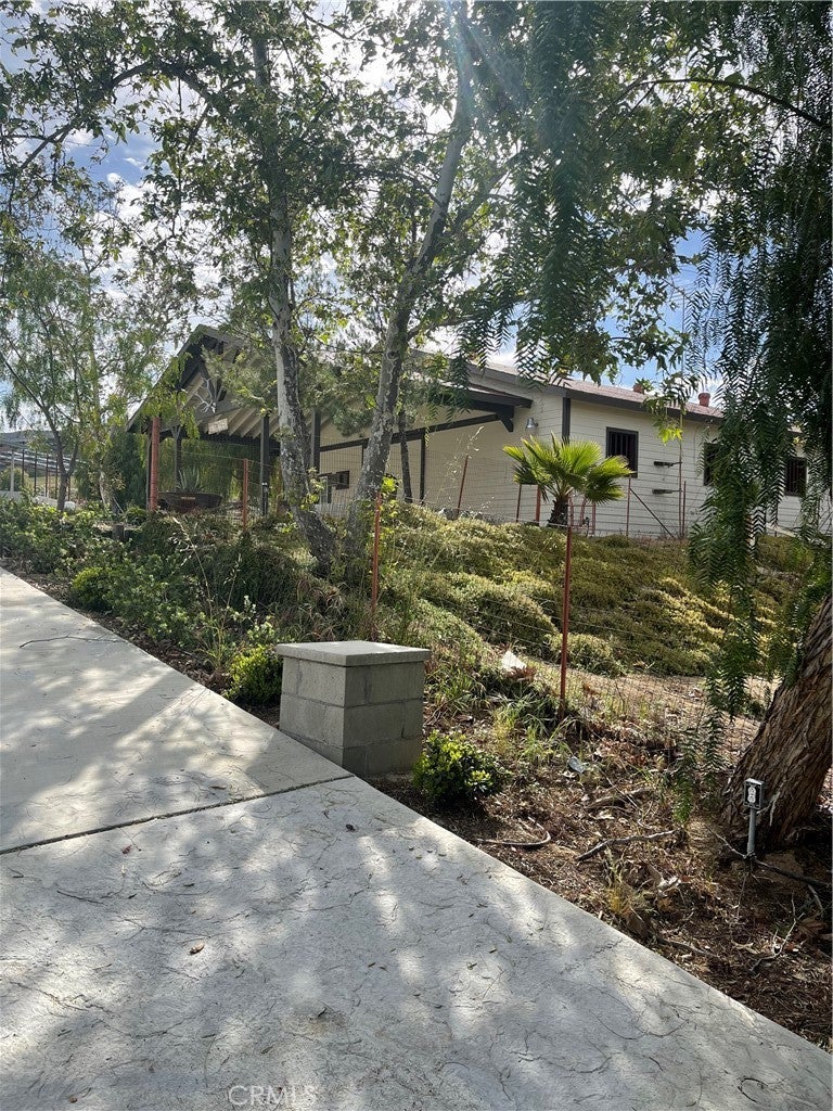 Photo of Listing #IV25249717