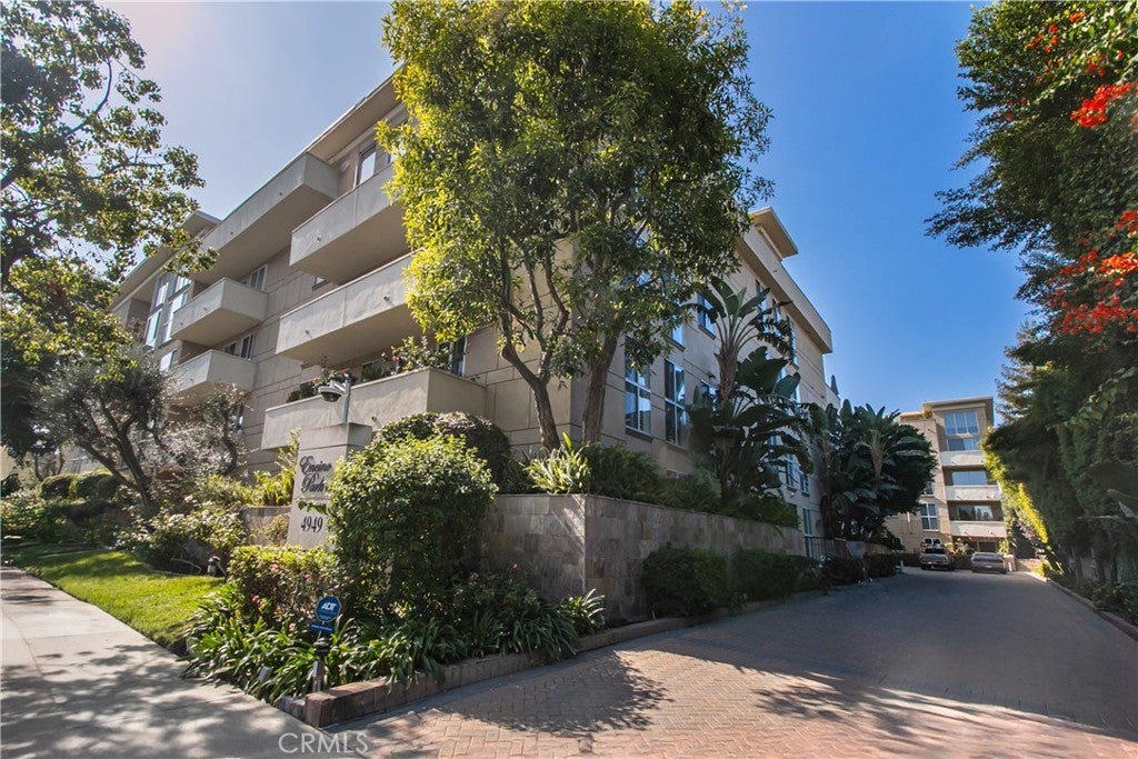 4949 Genesta Avenue # 308, Encino