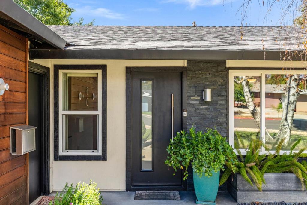 Photo of Listing #ML82025709