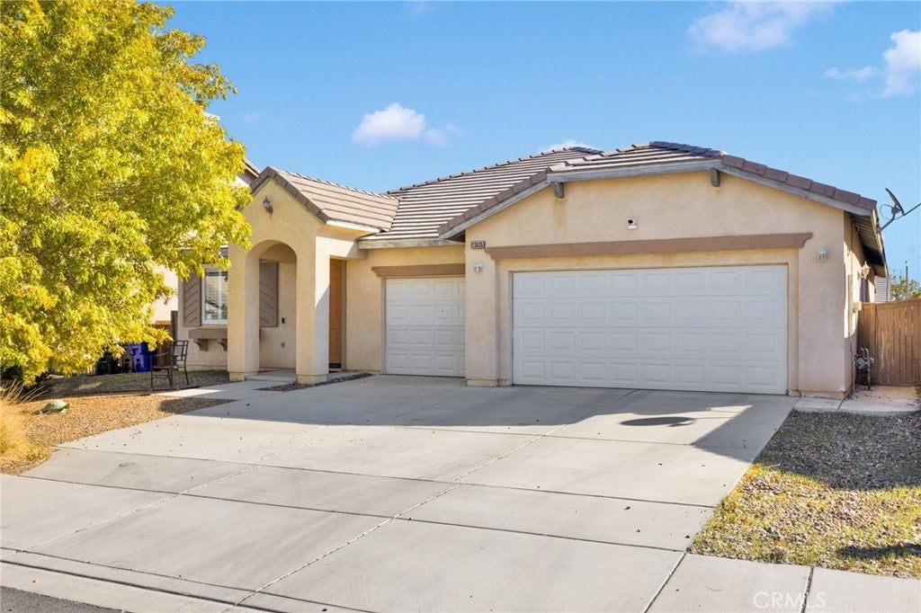 13635 Thunderbird, Victorville