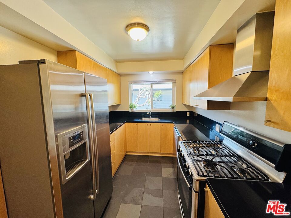 Photo of Listing #25612315